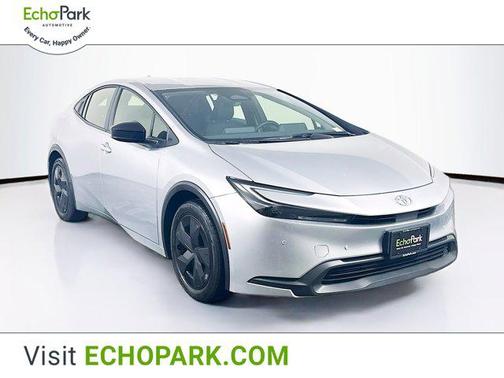 2025 Toyota Prius LE