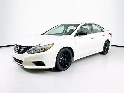 Pearl White 2018 Nissan Altima 2.5 SR