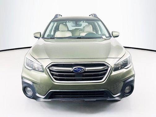 Wilderness Green Metallic 2019 Subaru Outback 2.5i Premium