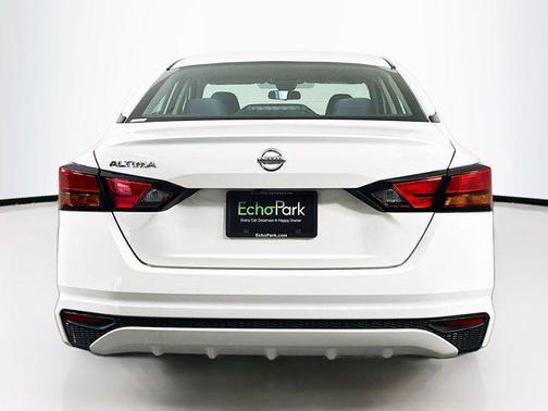 2022 Nissan Altima S FWD
