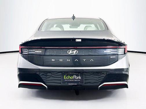 2025 Hyundai SONATA Hybrid SE
