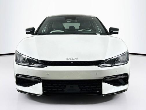 Snow White Pearl 2023 Kia EV6 GT-Line