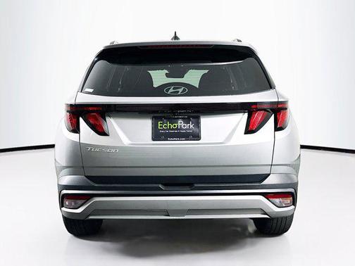 Shimmering Silver 2025 Hyundai TUCSON SEL
