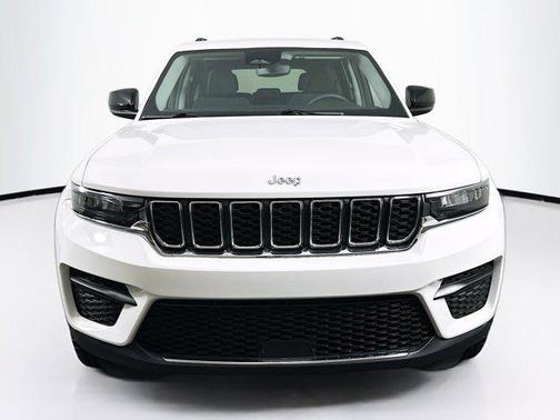 2023 Jeep Grand Cherokee Laredo