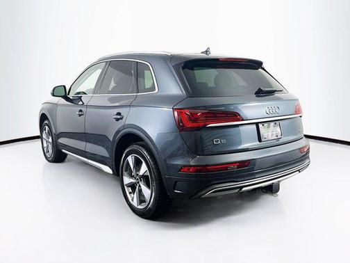 2022 Audi Q5 40 Premium