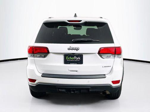 2022 Jeep Grand Cherokee Laredo