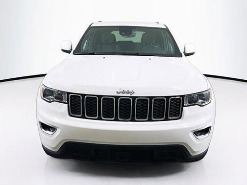 2022 Jeep Grand Cherokee Laredo
