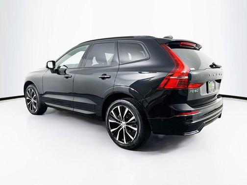 2025 Volvo XC60 B5 Plus