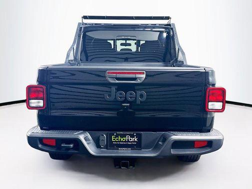 2022 Jeep Gladiator Sport S