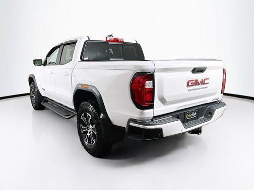 2024 GMC Canyon Base