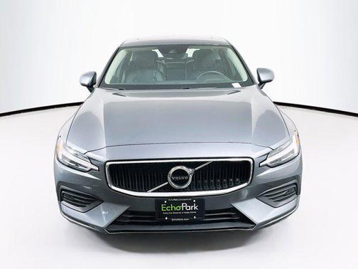 2020 Volvo S60 T5 Momentum