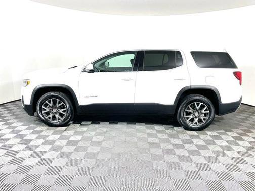 Photo 5 of 34 of 2021 GMC Acadia SLE