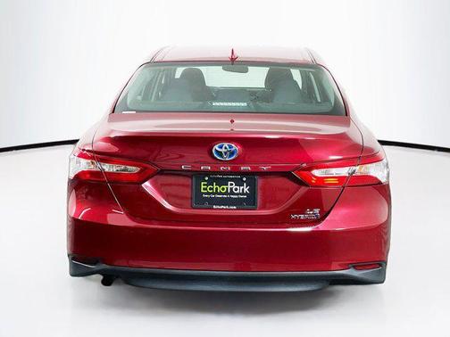 2018 Toyota Camry Hybrid LE