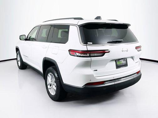 2022 Jeep Grand Cherokee L Laredo