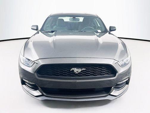 2017 Ford Mustang V6