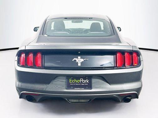 2017 Ford Mustang V6