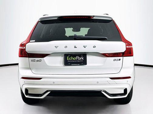 2025 Volvo XC60 B5 Core