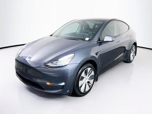 2022 Tesla Model Y Long Range Dual Motor All-Wheel Drive
