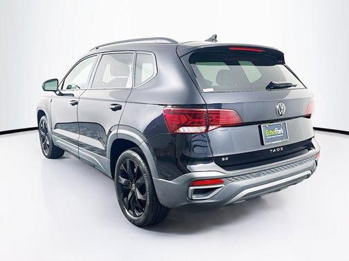 2024 Volkswagen Taos 1.5T SE Black