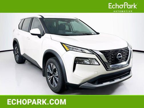Pearl White Tricoat 2023 Nissan Rogue SV