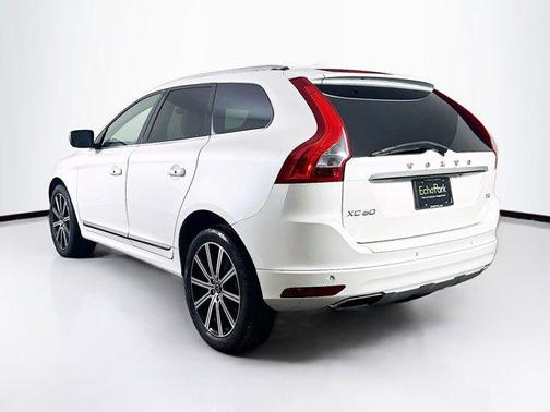 2015 Volvo XC60 T6 Platinum