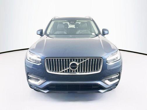 2024 Volvo XC90 B5 Core Bright Theme