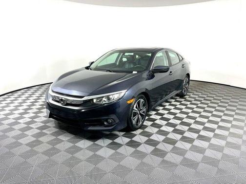 Photo 3 of 34 of 2016 Honda Civic EX-T
