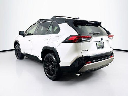 2023 Toyota RAV4 Hybrid SE