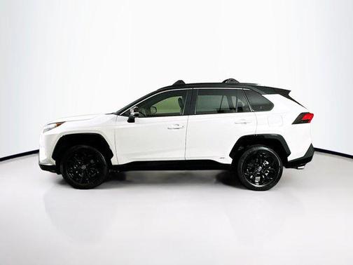 2023 Toyota RAV4 Hybrid SE