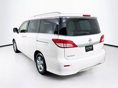 2016 Nissan Quest SV