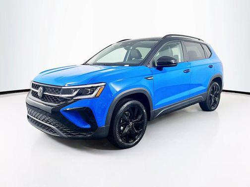 2024 Volkswagen Taos 1.5T SE Black