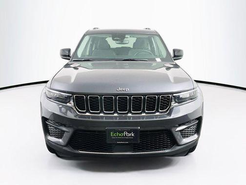 2022 Jeep Grand Cherokee Laredo