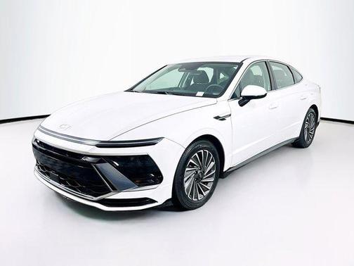 2025 Hyundai SONATA Hybrid SE