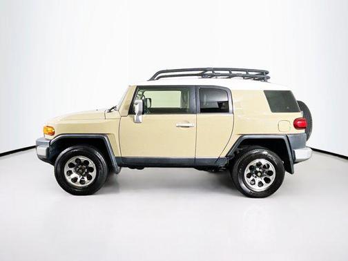 2014 Toyota FJ Cruiser Base