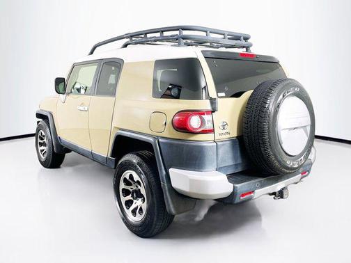 2014 Toyota FJ Cruiser Base