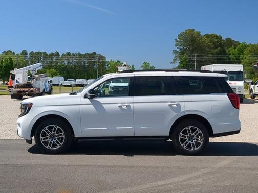 OXFORD WHITE 2025 Ford Expedition ACTIVE