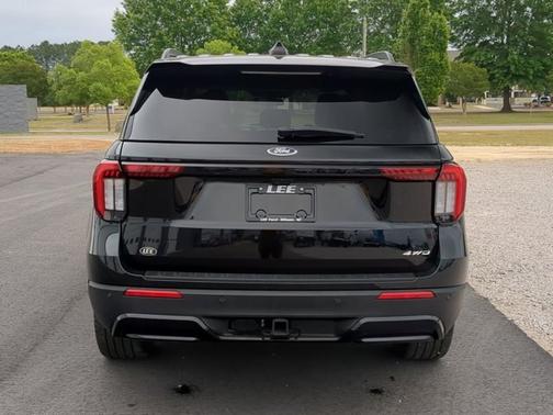 AGATE BLACK METALLIC 2025 Ford Explorer ST-LINE