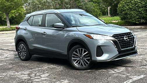 2022 Nissan Kicks SV