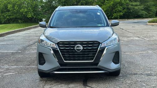 2022 Nissan Kicks SV
