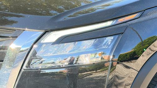 2023 Nissan Pathfinder S