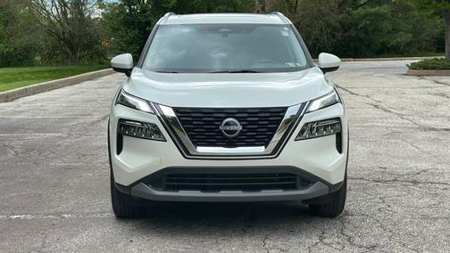 White 2023 Nissan Rogue SV