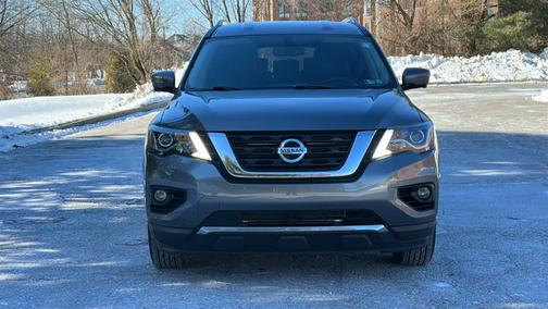 2017 Nissan Pathfinder SL