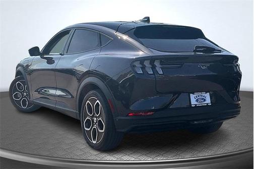 2022 Ford Mustang Mach-E Select