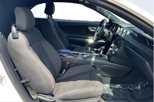 2022 Ford Mustang ECOBOOST