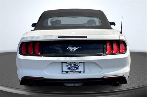 2022 Ford Mustang ECOBOOST