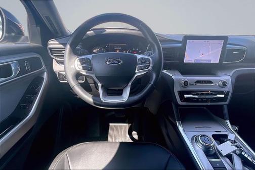 AGATE BLACK METALLIC 2023 Ford Explorer XLT