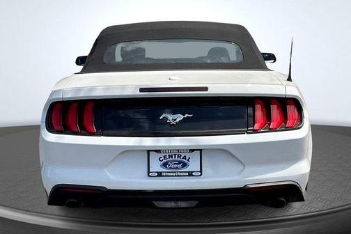 2022 Ford Mustang EcoBoost