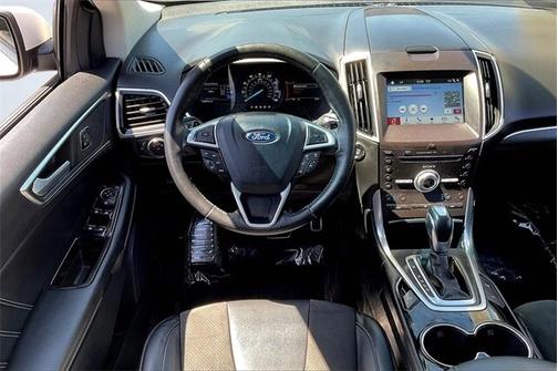 2017 Ford Edge SPORT