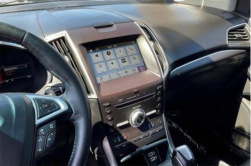 2017 Ford Edge SPORT