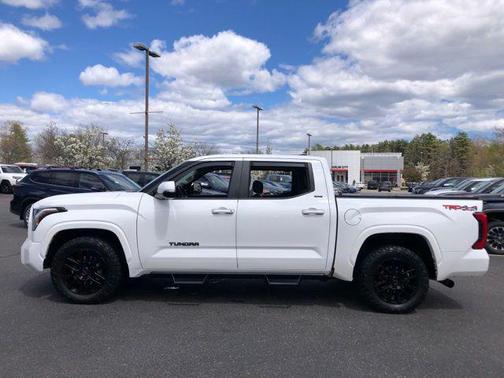 Ice Cap 2024 Toyota Tundra SR5